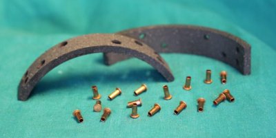 bromsbeläggssats med nit, NSU